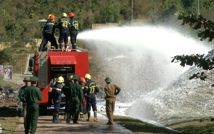 Hiện trường vụ nổ kho đạn Lữ đoàn tăng thiết giáp 273