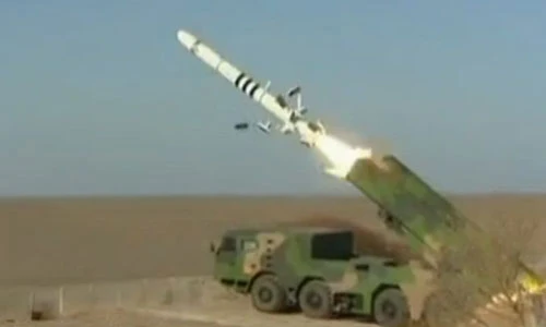 Tên lửa hành trình DF-10A Trung Quốc bắn trúng…ô cửa sổ