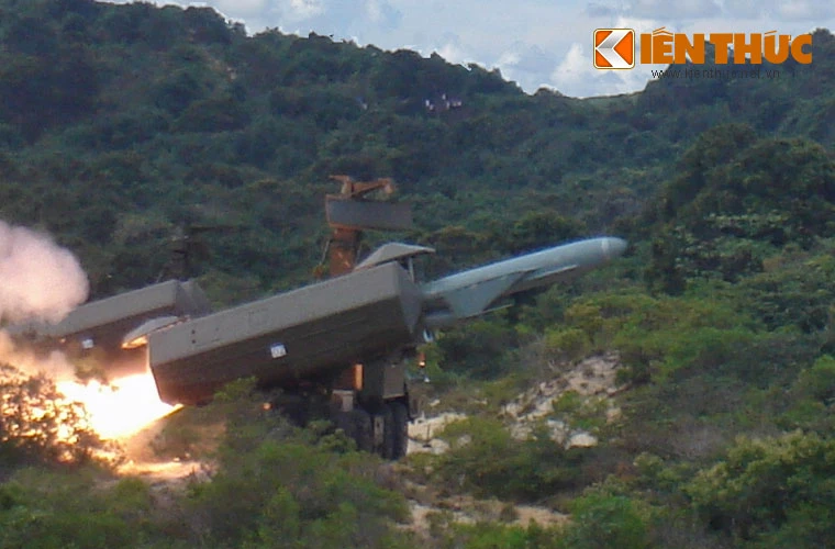 Xem lực lượng tên lửa bờ Việt Nam huấn luyện chiến đấu