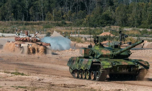 Ảnh xe tăng T-72, Type 96A đọ sức nảy lửa