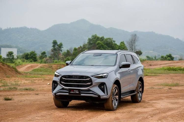 Isuzu mu-X 2025: Strong upgrade but 'strategy' still weak? 1.jpg
