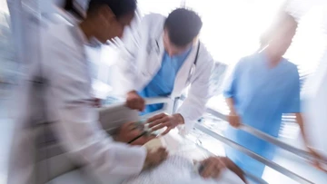 Cảnh báo nguy cơ đột quỵ não gia tăng dịp Tết 