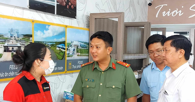 Thứ trưởng Phùng Đức Tiến khẳng định sẽ không dung túng cho hành vi sai phạm của doanh nghiệp. vu-cp-86176.png