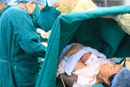 Sản phụ được phẫu thuật lấy thai thành công.