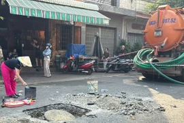 Hiện trường vụ tai nạn lao động làm 2 công nhân tử vong.