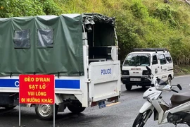 Quốc lộ 20 đoạn qua đèo D'ran hạn chế phương tiện qua lại để đảm bảo an toàn