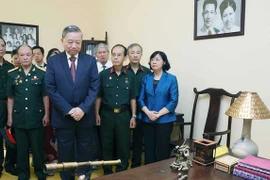 Tổng Bí thư Tô Lâm thăm di tích nhà số 48 Hàng Ngang