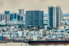 Sở Xây dựng TP.HCM đánh thị trường bất động sản ở TP.HCM phát triển nhanh nhưng vẫn chưa ổn định, minh bạch, còn tiềm ẩn nhiều rủi ro. Ảnh: NGUYỆT NHI