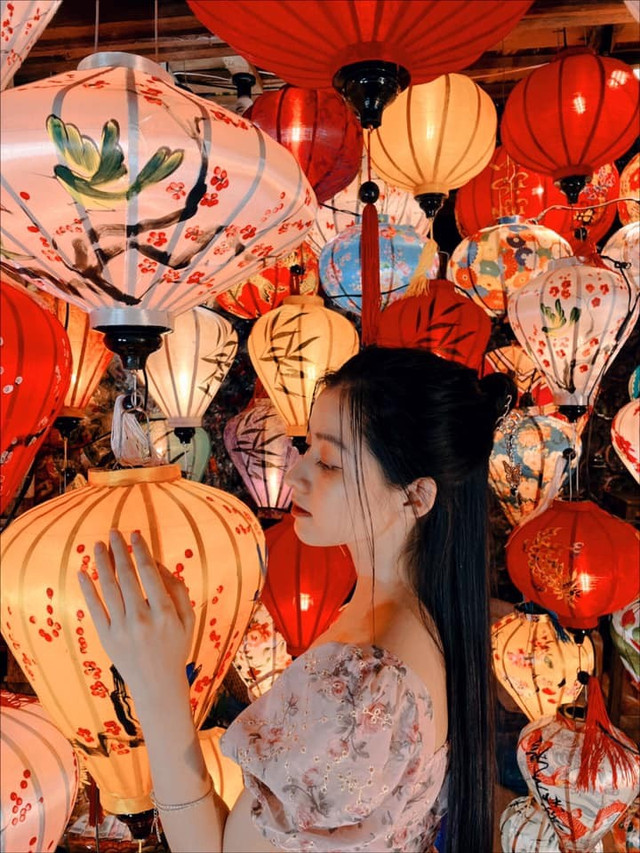 Ảnh Phạm Khánh Linh pho-den-long.jpg