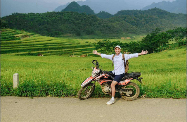 Du khách say mê cảnh đẹp Pù Luông. Ảnh Blog của Rọt anh-4.jpg