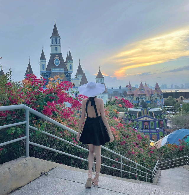 Check in Vinwonders Nha Trang. Ảnh Thu Thảo vinwonders.jpg