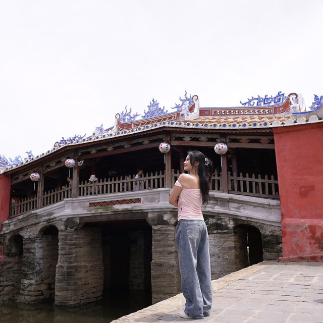 Check in chùa Cầu. Ảnh Anh Ha Pham chua-cau.jpg