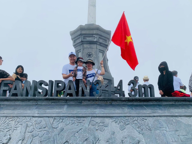 Ảnh Thùy Linh 172e0617094fbf11e65e.jpg