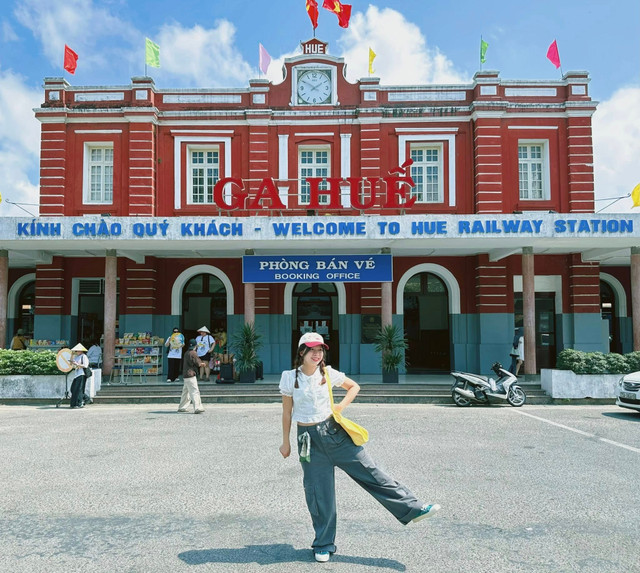 Check in ga Huế. Ảnh Bích Ngọc di-tau.jpg