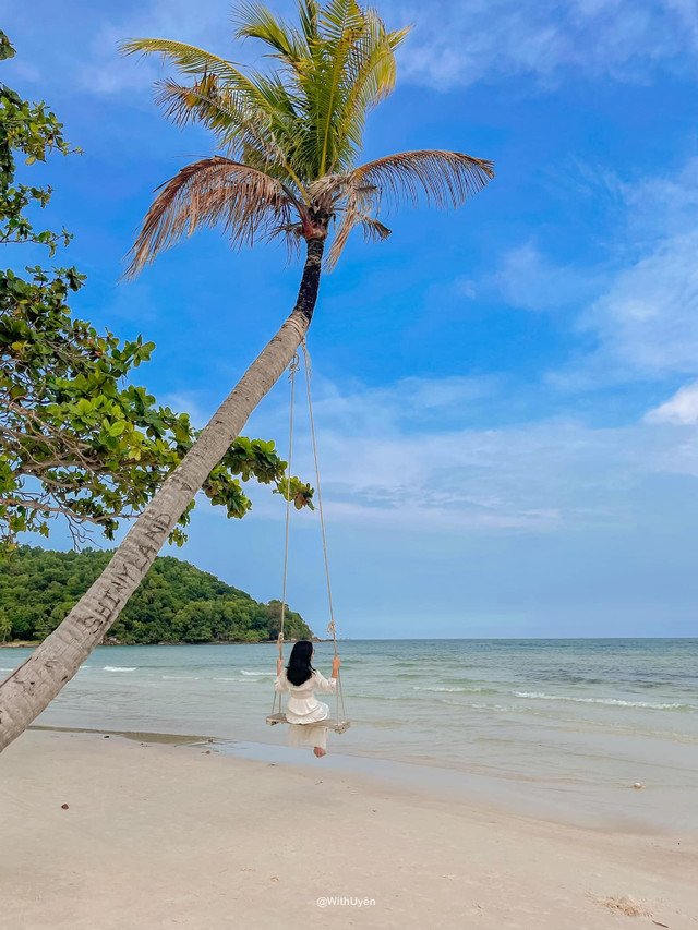 Tắm biển Bãi Sao – điểm đến hút khách nhất đảo Ngọc. Ảnh Uyên bai-sao.jpg