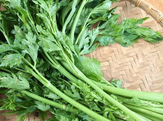 Không chỉ là rau xanh, cần tây còn hỗ trợ thanh lọc gan hiệu quả. Ảnh minh họa 9f5c3b6787ac0ff256bd.jpg