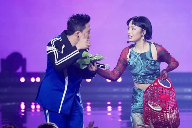 Món xôi khiến Trấn Thành “mê mệt” tại Em Xinh Say Hi. Ảnh Znews 0853f5f86402d05c8913.jpg