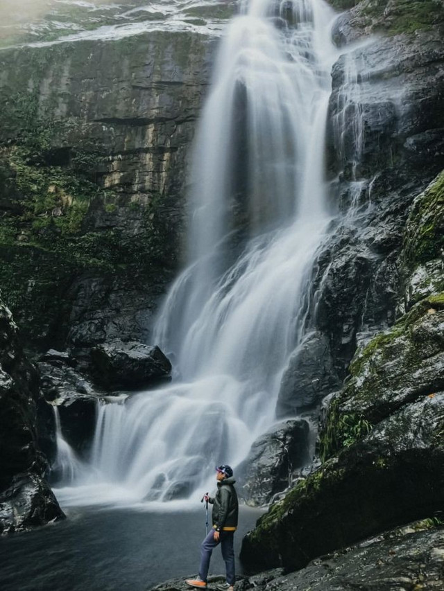 Thác hút khách mê trekking. Ảnh dulichluhanh thac3.jpg