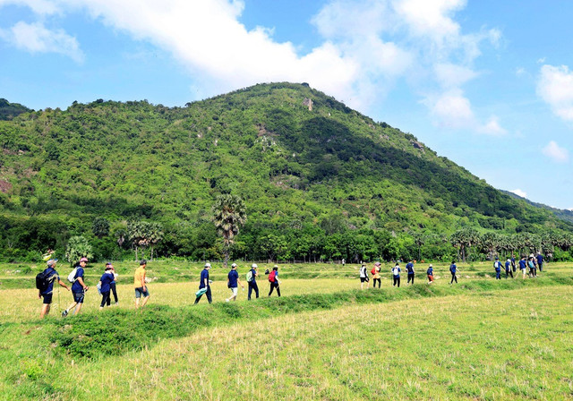 trekking-nui-cam.jpg