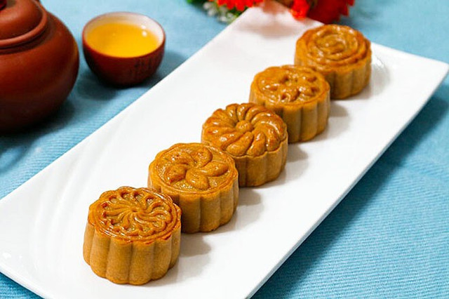 Ảnh Bánh trung thu banh-trung-thu-it-ngot-mini-size-len-ngoi1.jpg
