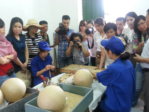Đây là nơi duy nhất tại Việt Nam sản xuất và cung cấp pháo hoa để phục vụ những ngày đại lễ của dân tộc. Ảnh: Nhabaonu