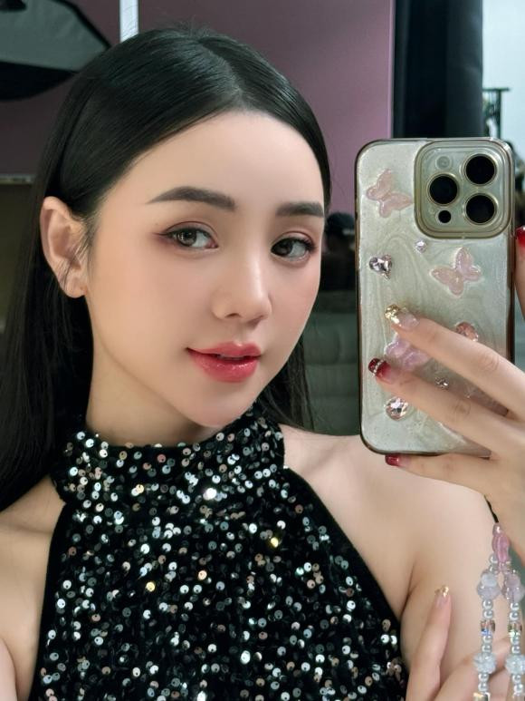 Đổi đời nhờ MV Vợ người ta, Quỳnh Kool thành diễn viên đắt show - Hình 7 Doi doi nho MV Vo nguoi ta, Quynh Kool thanh dien vien dat show-Hinh-7