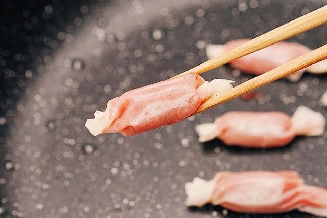 Trổ tài làm món kẹo dâu tây cực đơn giản đãi khách ngày Tết - Hình 9 Tro tai lam mon keo dau tay cuc don gian dai khach ngay Tet-Hinh-9