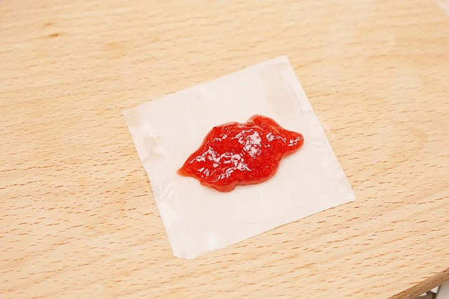 Trổ tài làm món kẹo dâu tây cực đơn giản đãi khách ngày Tết - Hình 7 Tro tai lam mon keo dau tay cuc don gian dai khach ngay Tet-Hinh-7