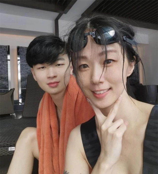 Cái kết đẹp cho mẹ đơn thân U50 yêu trai trẻ kém 22 tuổi - Hình 3 Cai ket dep cho me don than U50 yeu trai tre kem 22 tuoi-Hinh-3