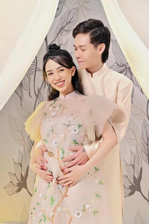 Bụng bầu 'vượt mặt' nhưng con gái Minh Nhựa vẫn chụp hàng chục bộ hình - Hình 12 Bung bau 'vuot mat' nhung con gai Minh Nhua van chup hang chuc bo hinh-Hinh-12