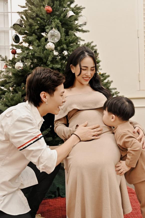 Bụng bầu 'vượt mặt' nhưng con gái Minh Nhựa vẫn chụp hàng chục bộ hình - Hình 8 Bung bau 'vuot mat' nhung con gai Minh Nhua van chup hang chuc bo hinh-Hinh-8