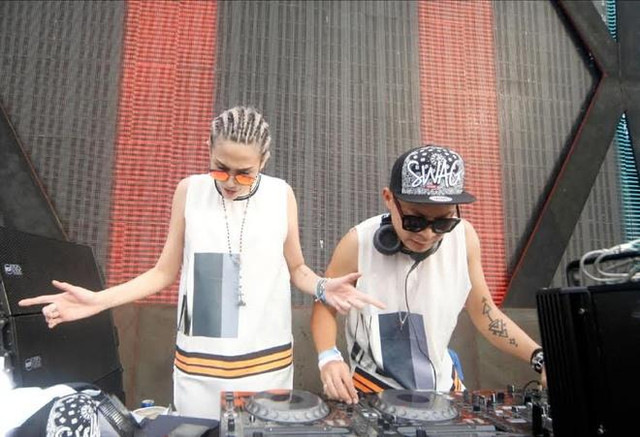 Á hậu Thảo Nhi Lê làm DJ cực bốc, 'nhận vía' Võ Hoàng Yến? - Hình 12 A hau Thao Nhi Le lam DJ cuc boc, 'nhan via' Vo Hoang Yen?-Hinh-12