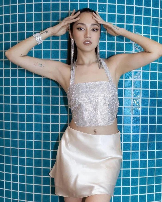 Bảo Anh táo bạo khoe ảnh bán nude - Hình 4 Bao Anh tao bao khoe anh ban nude-Hinh-4