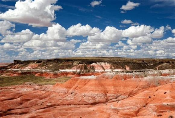 Có gì bí ẩn dưới lớp cát của sa mạc Sahara? - Hình 4 Co gi bi an duoi lop cat cua sa mac Sahara?-Hinh-4