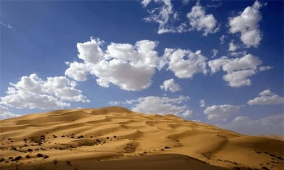 Có gì bí ẩn dưới lớp cát của sa mạc Sahara? - Hình 3 Co gi bi an duoi lop cat cua sa mac Sahara?-Hinh-3
