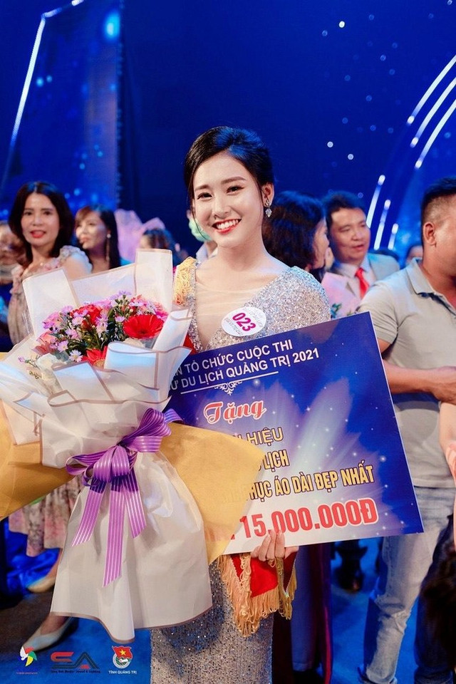 Từ cô nàng tự ti trở thành Đại sứ áo dài Quảng Trị - Hình 3 Tu co nang tu ti tro thanh Dai su ao dai Quang Tri-Hinh-3