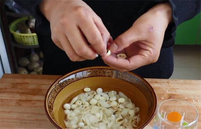 Món canh đại bổ giúp thanh nhiệt, giải độc cho mọi lứa tuổi - Hình 5 Mon canh dai bo giup thanh nhiet, giai doc cho moi lua tuoi-Hinh-5
