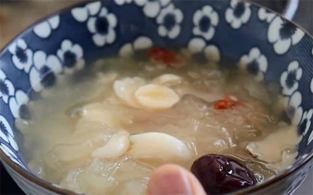 Món canh đại bổ giúp thanh nhiệt, giải độc cho mọi lứa tuổi - Hình 8 Mon canh dai bo giup thanh nhiet, giai doc cho moi lua tuoi-Hinh-8