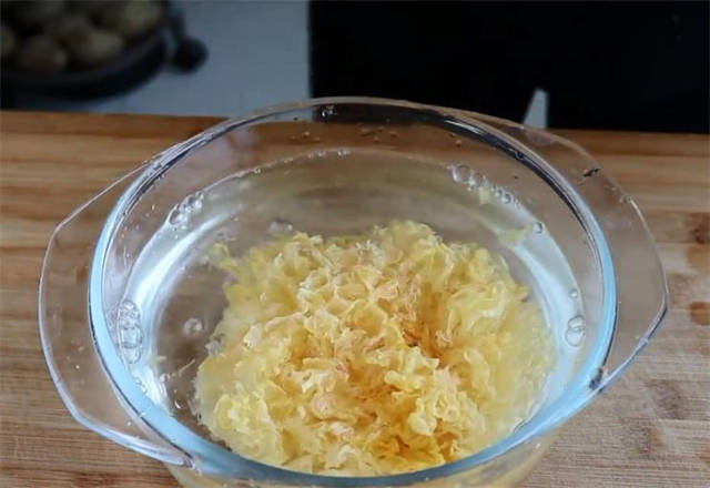 Món canh đại bổ giúp thanh nhiệt, giải độc cho mọi lứa tuổi - Hình 2 Mon canh dai bo giup thanh nhiet, giai doc cho moi lua tuoi-Hinh-2