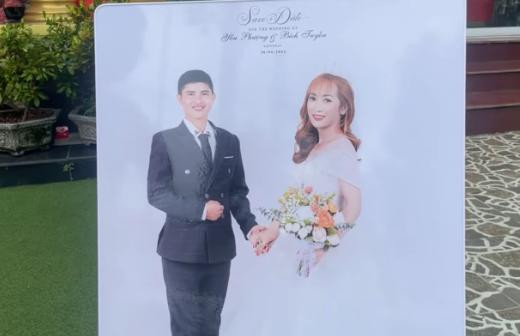 Đám cưới độc lạ nhất Việt Nam: Chú rể mang bầu 3 tháng - Hình 7 Dam cuoi doc la nhat Viet Nam: Chu re mang bau 3 thang-Hinh-7