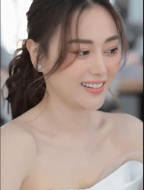 Hậu trường ảnh cưới, nhẫn kim cương "size khủng" của Phương Oanh gây chú ý Hau truong anh cuoi, nhan kim cuong