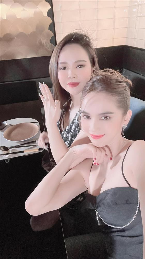 Ngọc Trinh bị nghi bán nhẫn 4 tỷ kém chất lượng chỉ là 'cú nổ' dàn dựng - Hình 3 Ngoc Trinh bi nghi ban nhan 4 ty kem chat luong chi la 'cu no' dan dung-Hinh-3