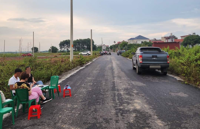 Thị trường đất nền bắt đầu được quan tâm trở lại Thi truong dat nen bat dau duoc quan tam tro lai