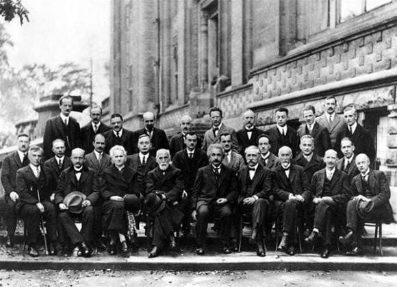 Sau Einstein và Newton, bao giờ mới có lứa vĩ nhân tiếp theo? Sau Einstein va Newton, bao gio moi co lua vi nhan tiep theo?