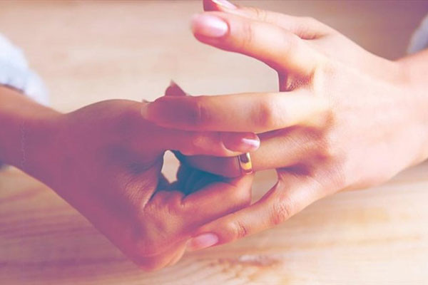 Vừa sinh xong, nghe câu nói cay độc của mẹ chồng, tôi muốn chia tay Vua sinh xong, nghe cau noi cay doc cua me chong, toi muon chia tay