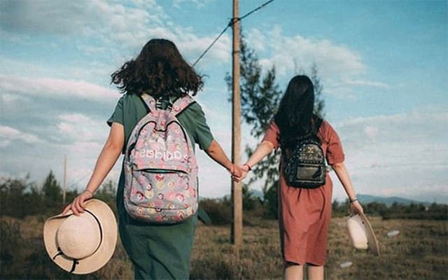 Khó xử khi bạn thân nhờ làm phù dâu, nhưng yêu cầu không trang điểm - Hình 2 Kho xu khi ban than nho lam phu dau, nhung yeu cau khong trang diem-Hinh-2