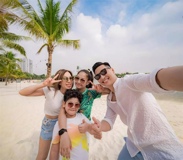 Mạnh Trường khoe ảnh dạo phố cùng con gái nhận nhiều lời khen - Hình 7 Manh Truong khoe anh dao pho cung con gai nhan nhieu loi khen-Hinh-7