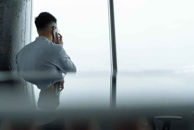 Choáng váng khi phát hiện lý do em vợ gọi điện vay tiền Choang vang khi phat hien ly do em vo goi dien vay tien