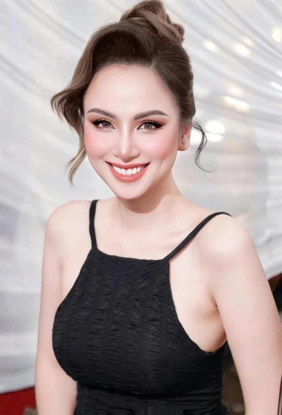 Hoa hậu Diễm Hương lên tiếng vụ sang xứ người làm phun xăm - Hình 3 Hoa hau Diem Huong len tieng vu sang xu nguoi lam phun xam-Hinh-3
