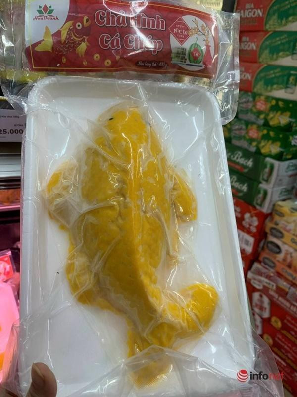 Chả đúc hình chép vàng cúng ông Công ông Táo ‘chốt’ vài chục con mỗi ngày - Hình 3 Cha duc hinh chep vang cung ong Cong ong Tao ‘chot’ vai chuc con moi ngay-Hinh-3